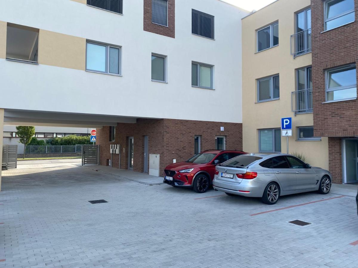 Maja Apartman Dunajská Streda المظهر الخارجي الصورة